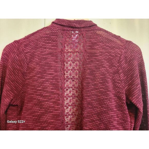 C1 No Boundaries burgundy lacey shrug - Picture 7 of 10